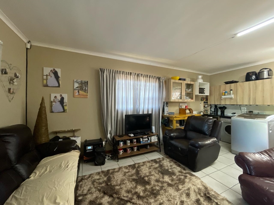 2 Bedroom Property for Sale in Noorsekloof Eastern Cape